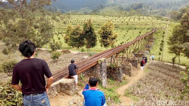 Saluran air sepanjang 300 meter yang jadi spot foto (Hakim Ghani/detikTravel)