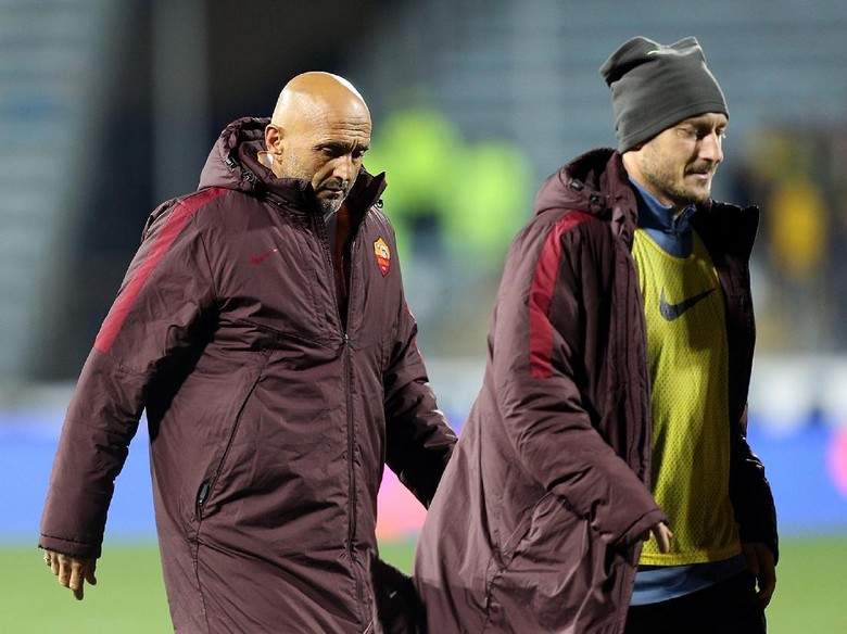 Keretakan Hubungan Totti-Spalletti Menyedihkan Keretakan Hubungan Totti-Spalletti Menyedihkan