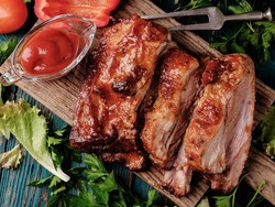 Berkunjung ke Arab Saudi, Trump Minta Suguhan Beefsteak dan Saus Tomat