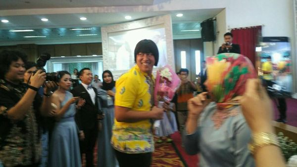 Begini Suasana Saat Pandji Pragiwaksono Sabotase Resepsi Orang Lain