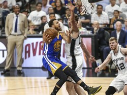 Menangi Gim Ketiga, Warriors Selangkah ke Partai Puncak