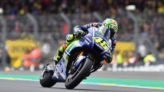 Nomor 46 Valentino Rossi dipensiunkan MotoGP. (Foto: AFP/JEAN-FRANCOIS MONIER) Nomor 46 Valentino Rossi dipensiunkan MotoGP. (Foto: AFP/JEAN-FRANCOIS MONIER)