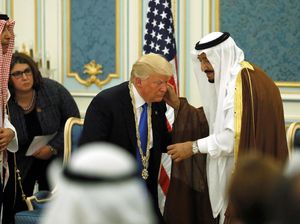 Kepentingan AS di Balik Ketegangan Arab Saudi-Qatar Kepentingan AS di Balik Ketegangan Arab Saudi-Qatar