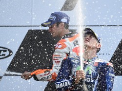 Video Highlight MotoGP Prancis: Vinales Menang, Rossi dan Marquez Crash