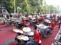 Gilang Ramadhan dan 100 Drummer Hentakkan Kota Semarang