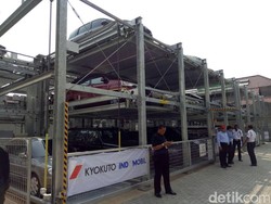 Keren, Parkir Mobil Otomatis dari Kyokuto Mulai Beroperasi di Jakarta