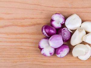 Selain Menyedapkan Masakan, Bawang Merah dan Bawang Putih Menyehatkan Darah Selain Menyedapkan Masakan, Bawang Merah dan Bawang Putih Menyehatkan Darah