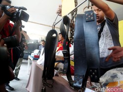 Melihat Lebih Dekat Alat Bantu Seks BDSM Ala Pesta Gay The Wild One