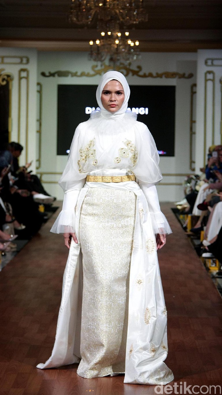 Foto 25 Koleksi Terbaru Busana Muslim Dian Pelangi Foto 25 Koleksi Terbaru Busana Muslim Dian Pelangi