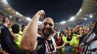 Juventus menjadikan Gonzalo Higuain sebagai pemain termahal di Italia pada musim panas 2016 lalu. Dia dibeli dari Napoli dengan harga 75,3 juta pound sterling. (Giuseppe Bellini/Getty Images)
