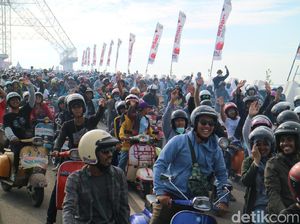 Penggemar Vespa Berpesta di Makassar