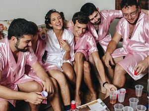 Viral, Ketika Bridal Shower Dilakukan Bersama Teman-teman Pria