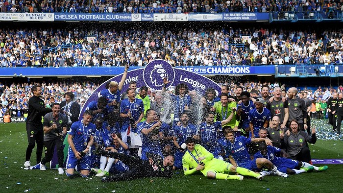 Skuat Chelsea Dapat Kado Arloji Edisi Spesial dari Roman Abramovich