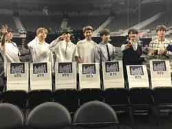 BTS Menang International Artist Award di Teen Choice Awards