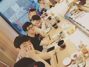 EXO Rayakan Ulang Tahun Suho Tanpa Lay