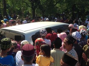 Selawat Iringi Mbah Fanani Kembali Bertapa di Dieng Selawat Iringi Mbah Fanani Kembali Bertapa di Dieng