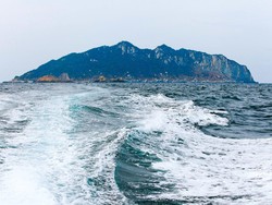 Pulau Suci di Jepang, Wanita Tak Boleh Datang dan Pria Harus Telanjang