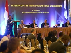 Susi: Negara Tak Punya Laut Kok Bisa Tangkap Ikan?