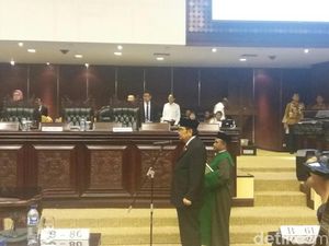 Ketua DPD Lantik Pengganti Irman Gusman di Sidang Paripurna Ketua DPD Lantik Pengganti Irman Gusman di Sidang Paripurna