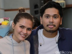Petra Sihombing Nikahi Model Seksi Firrina Maret 2018