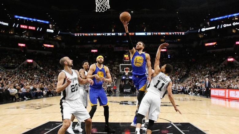 Warriors ke Final NBA Usai Sapu Bersih Kemenangan atas Spurs Warriors ke Final NBA Usai Sapu Bersih Kemenangan atas Spurs