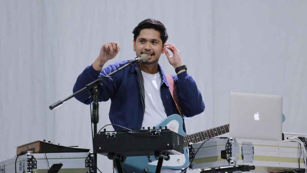 Jelang Nikahi Model Seksi, Petra Sihombing Sukses Gelar Showcase Jelang Nikahi Model Seksi, Petra Sihombing Sukses Gelar Showcase