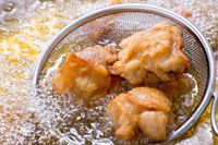 Menunggu Ayam Ditangkap, Bumbunya Disiapkan
