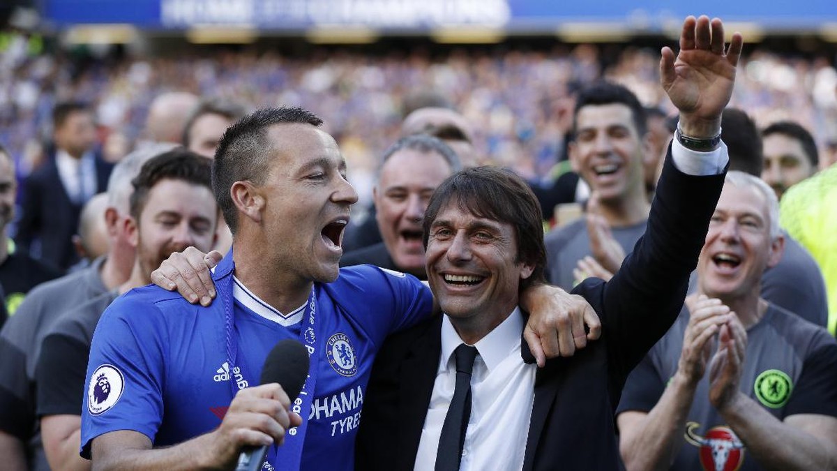 John Terry dan Antonio Conte (Foto: Action Images via Reuters / John Sibley)