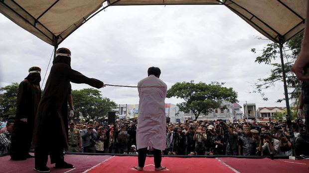 Hukum Cambuk Bagi Koruptor untuk Penuhi Keadilan Warga Aceh