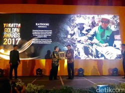 Bupati Pasuruan dapat Penghargaan Yokatta Golden Awards 2017