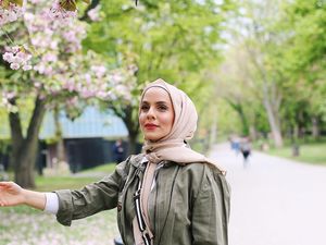 Kisah Inspiratif Hijabers Cantik Bertemu Gelandangan di Taman London Kisah Inspiratif Hijabers Cantik Bertemu Gelandangan di Taman London