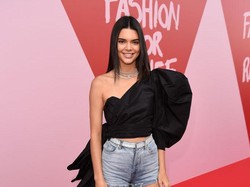 Siapa Supermodel Termahal, Kate Moss atau Kendall Jenner?