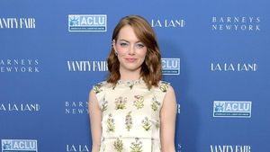 Foto: Inspirasi 15 Gaya Stylish Emma Stone yang Menarik Perhatian