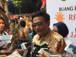 Veronica Tan di Mata Djarot: Perempuan Tangguh dan Setia
