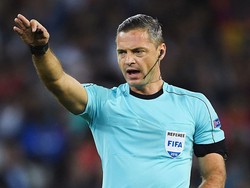 Kisah Salah Diagnosis Dokter yang Awali Karier Wasit Ajax vs MU