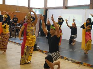 Bangga dengan Pelajar Indonesia di Skotlandia Bangga dengan Pelajar Indonesia di Skotlandia