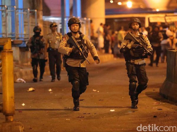 Malam Teror di Kampung Melayu