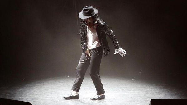 Sosok Michael Jackson Bangkit