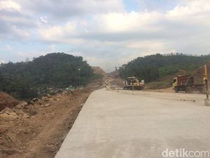 Jalur Tol Batang-Gringsing Dioperasikan Sementara untuk Mudik Jalur Tol Batang-Gringsing Dioperasikan Sementara untuk Mudik