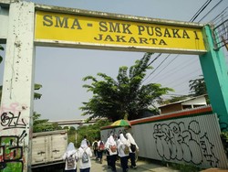 Kisah Kelam Ibu Guru di Jaktim yang Dipukul dan Dijambak Siswanya