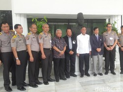 Kata Menhan Ryamizard dan Agum Gumelar soal Puisi Panglima