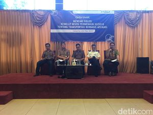 Pemberlakuan Tarif Bawah Taksi Online Dikritik, Ini Alasannya