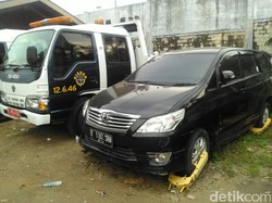 Selain Mobil AM, Sebuah Taksi Juga Kena Denda Derek Rp 31 Juta