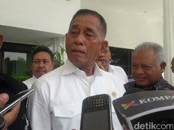 Menhan Ajak Masyarakat Hentikan Perang Adu Domba