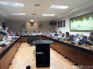 Di Kemenag, Jemaah Protes First Travel Masih Promo Umrah Murah