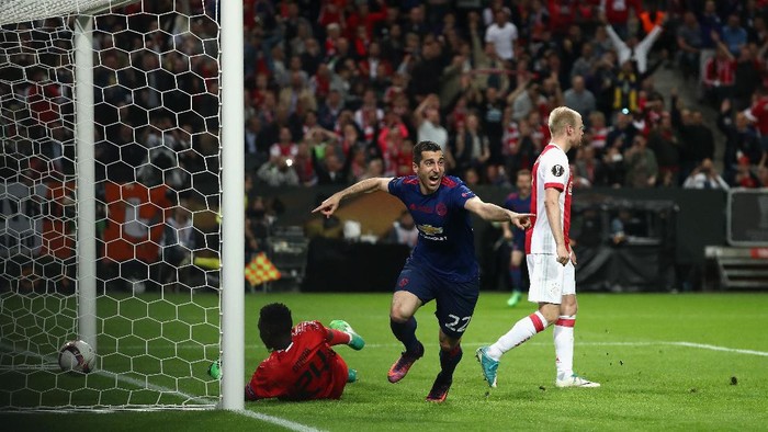 STOCKHOLM, SWEDEN - MAY 24:  Henrikh Mkhitaryan of Manchester United celebrates scoring his sides second goal during the UEFA Europa League Final between Ajax and Manchester United at Friends Arena on May 24, 2017 in Stockholm, Sweden.  (Photo by Julian Finney/Getty Images)