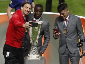 Trofi Liga Champions, Kutukan yang Dibawa Ibra ke AS