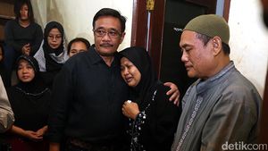 Djarot Melayat ke Rumah Duka Bripda Imam