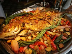 Selama Ramadan, Ada Ikan Amberjack Saus Lombok yang Gurih Pedas di Restoran Ini