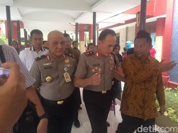 Kapolda Metro Jaya Sambangi RS Polri